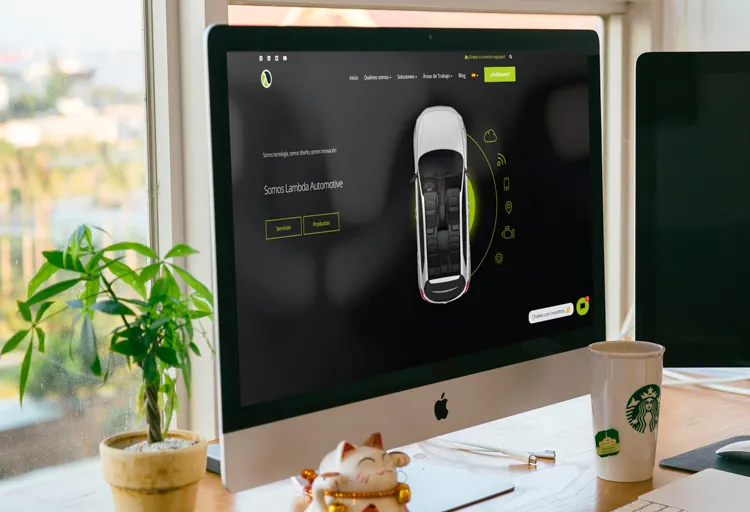 mockup-nueva-web-de-Lambda-en-mac