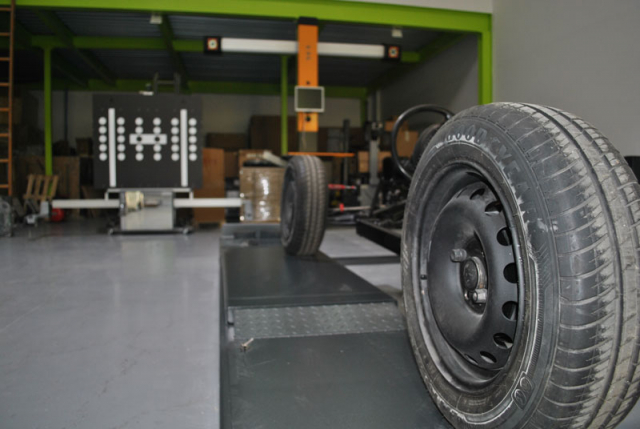 Perspectiva baja desde maqueta de coche